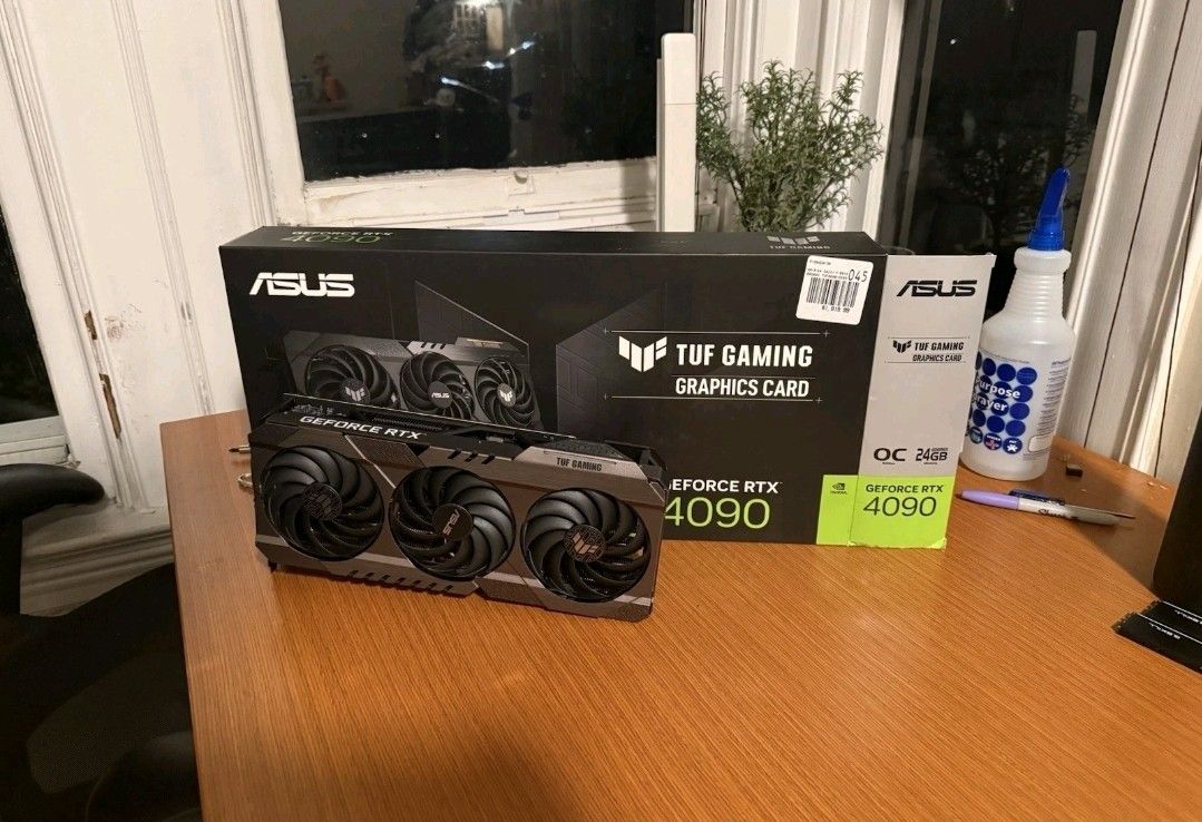 ASUS TUF Gaming GeForce RTX 4090 OC 24GB GDDR6X Graphics Card