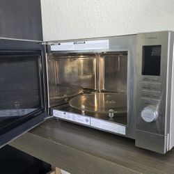 Panasonic HomeChef 4-in-1 Microwave Oven With Air Fryer 