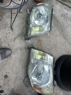 Toyota Tacoma Head Lights For 50 Dollars