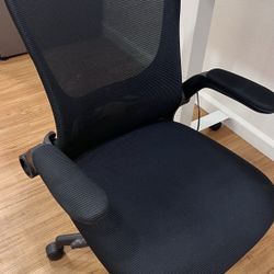 Black Mesh Office Chair
