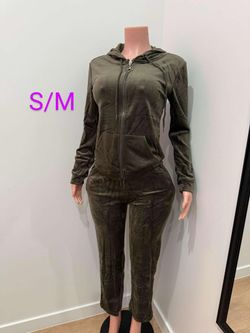 New Women's 2 Piece Set Size S/M