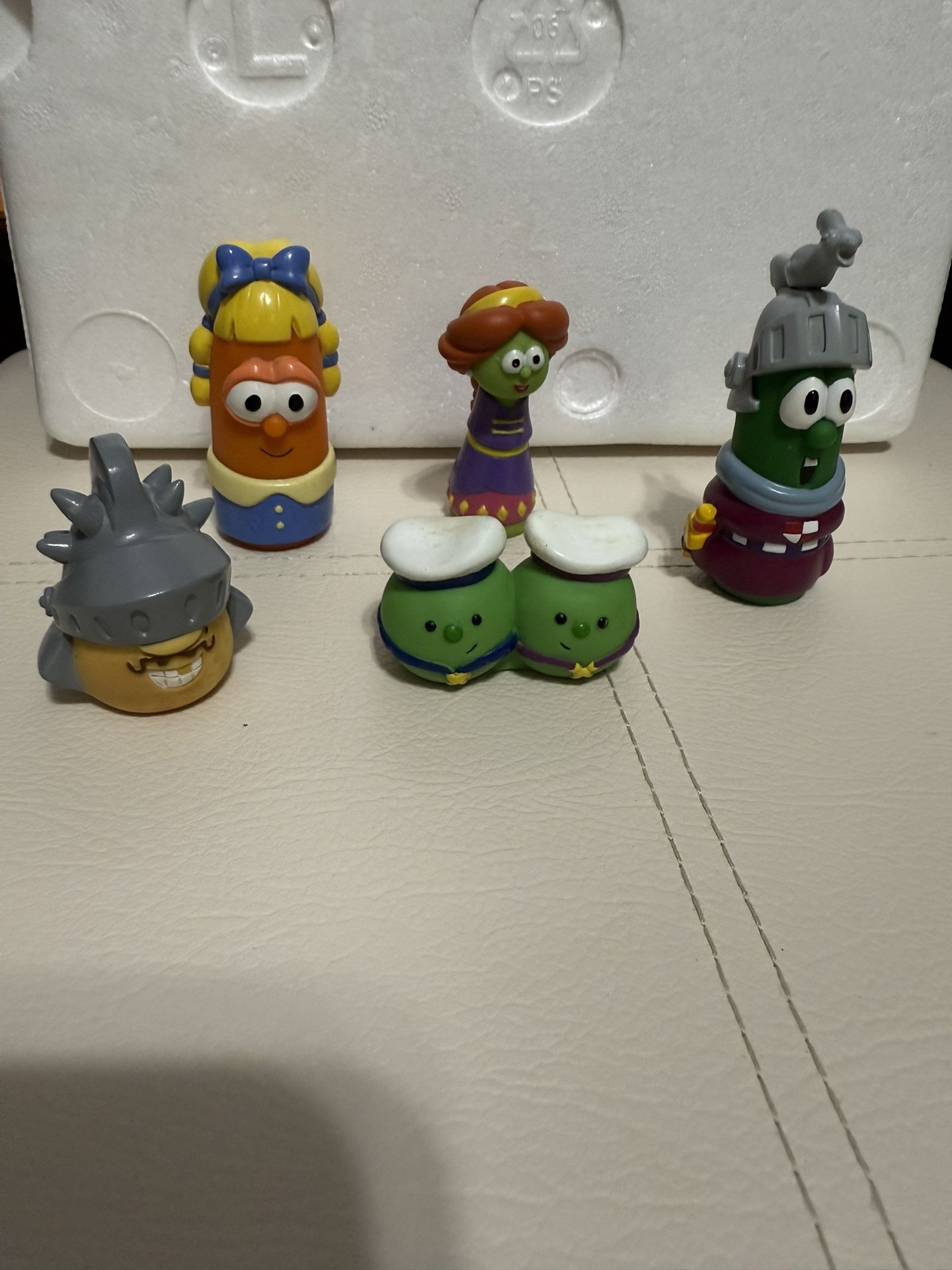 Pick And Choose Big Idea VeggieTales Duke and the Great Pie War Figure Set Toys