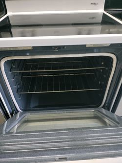 Cocina Eléctrica Marca Whirlpool for Sale in Miami, FL - OfferUp