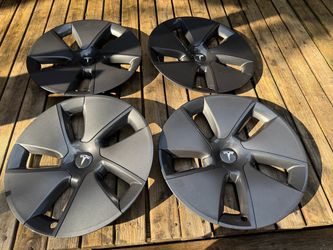 OEM Tesla model 3 18” aero we’ll have Covers Matt dark gray