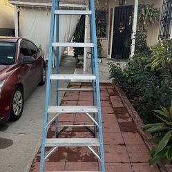 Excellent Condition, 8 Feet And More Sizes Available Fiberglass Ladders 🪜 