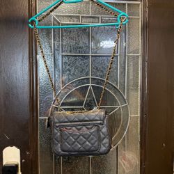 Black Quilted Chain Strap Crossbody Bag CHANNEL