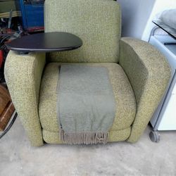 Club Chair PRISTINE FABRIC!