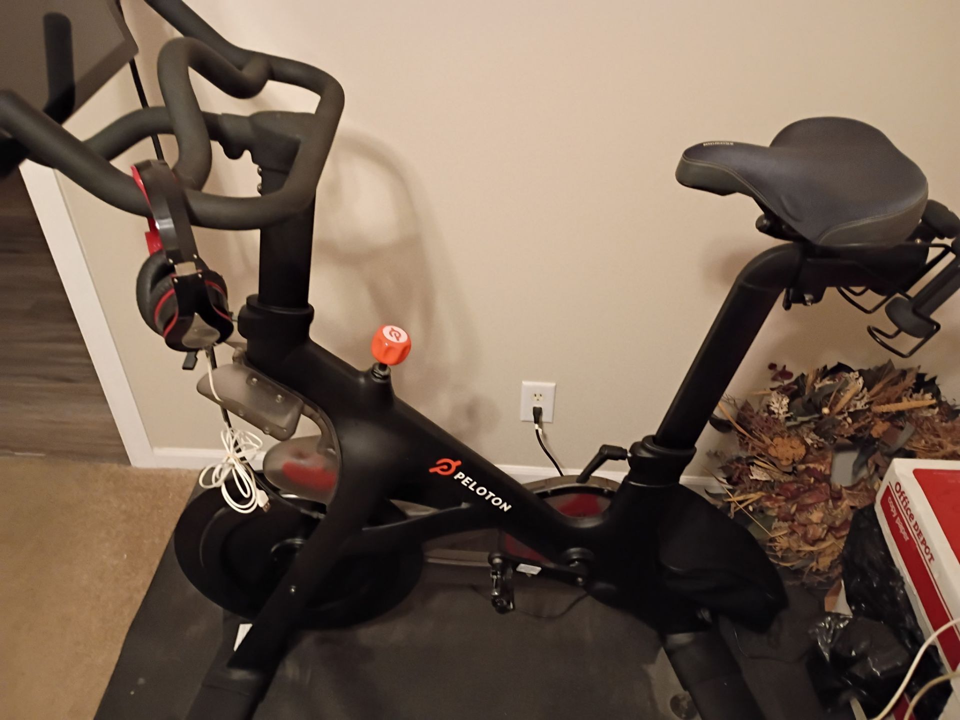 Peloton Bike PLTN-RB1V1