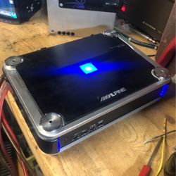 Alpine PDX-1.600 Mono subwoofer car amplifier 600 watts RMS x 1