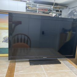 Sony Bravia 40” TV with Remote - Works Great
