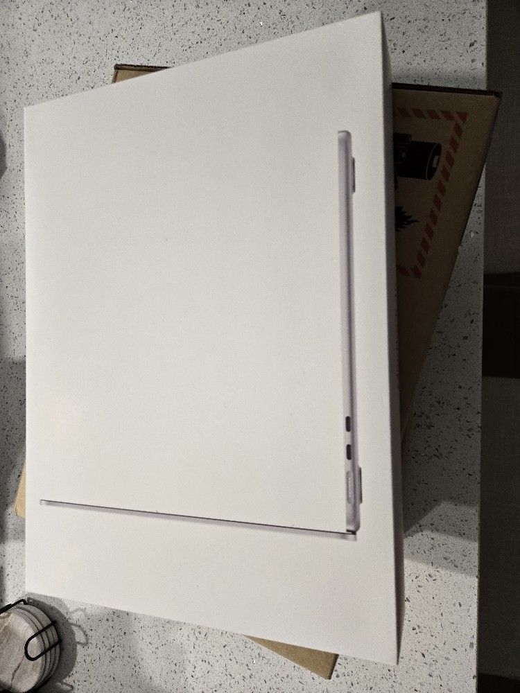 Brand New MacBook Air M4