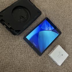 Brand new iPad 10th gen 516gb with brand new AirPods