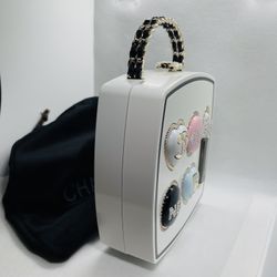 Mega Pallet Mini Purse