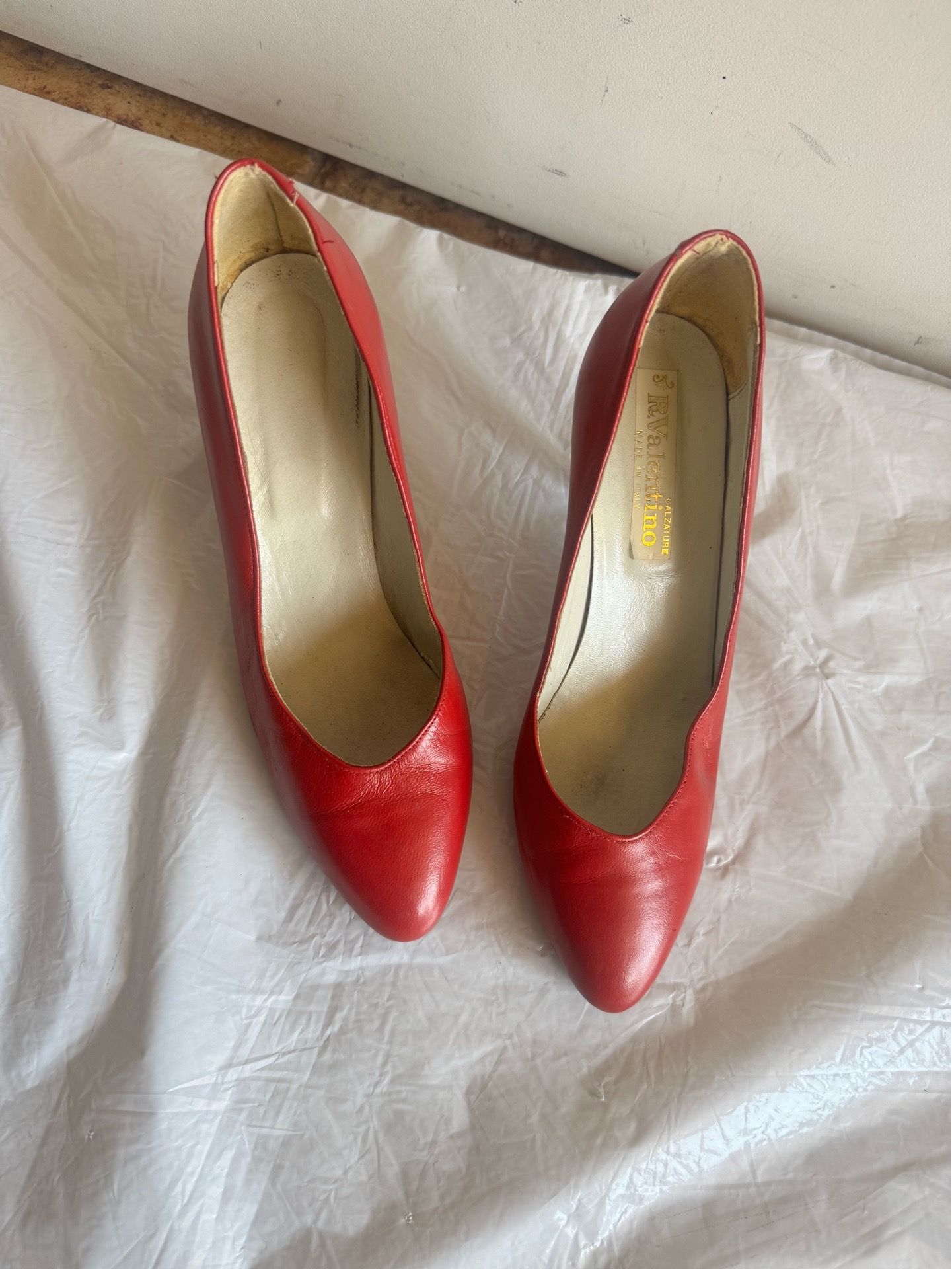 Valentino Classic pointed-toe pumps in vibrant red leather. Sleek silhouette with smooth upper leather with leather sole. Versatile for day or even