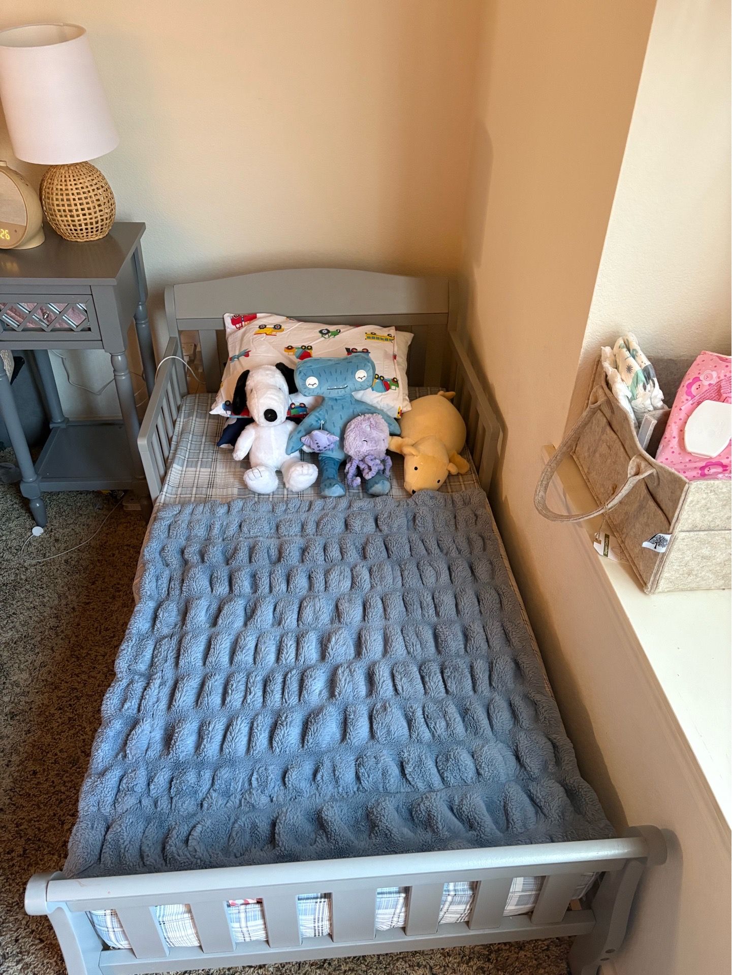 Toddler bed
