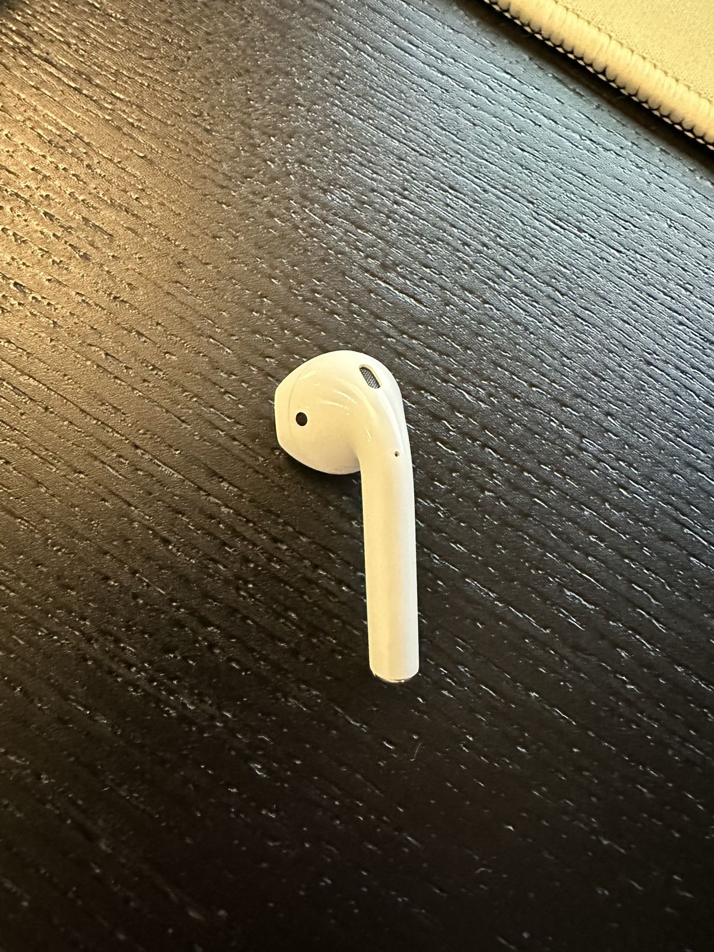 air pods 2nd Generation （miss right）