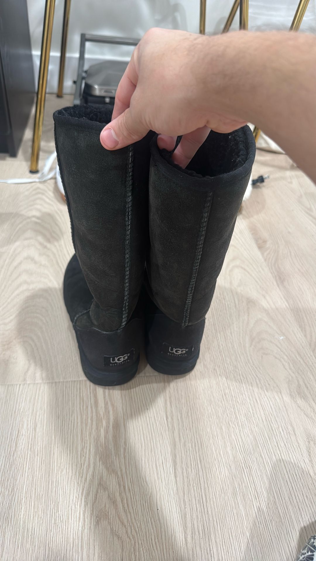 UGG Australia Women Size 7