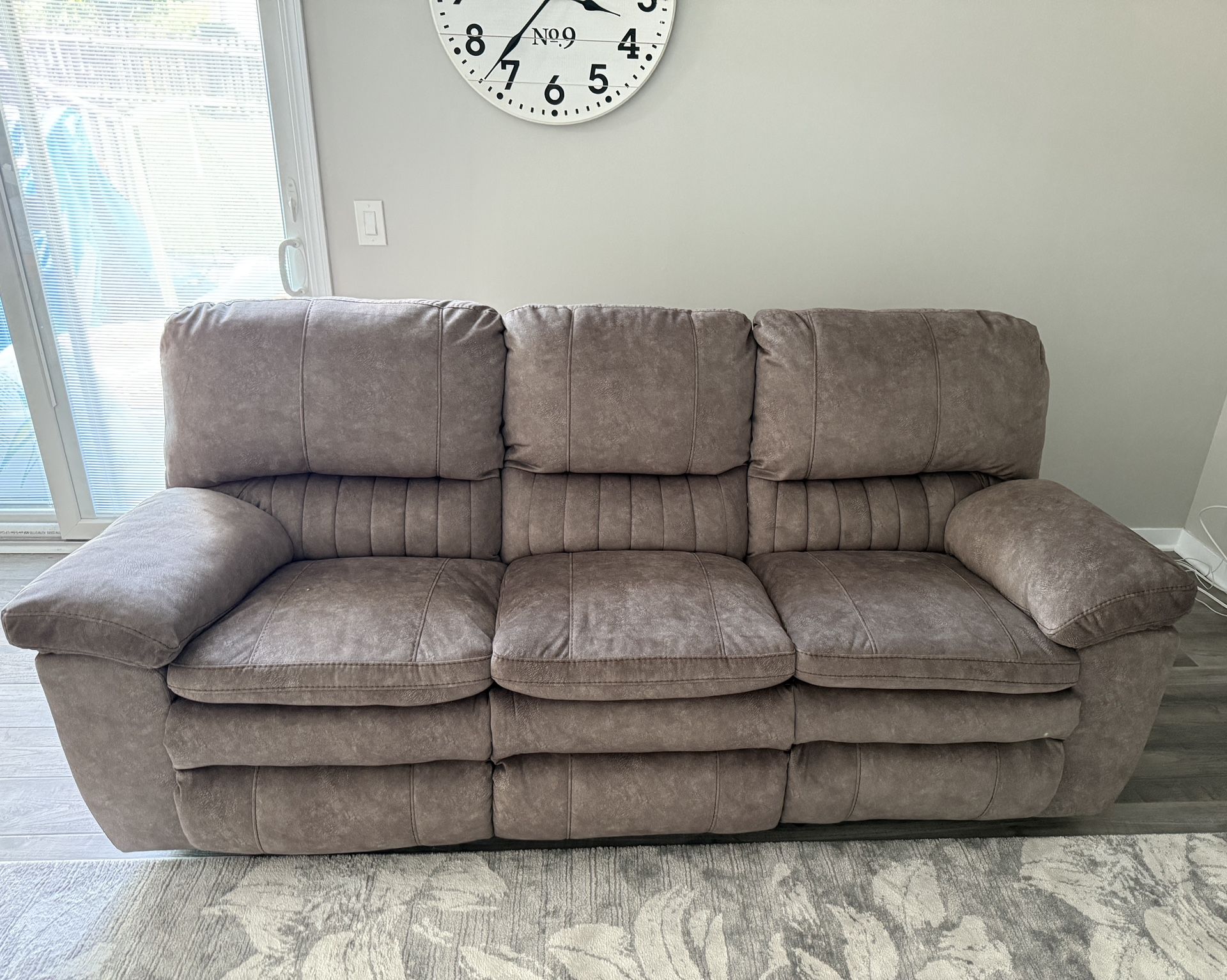 Brand New Beige/ivory Reclining Sofa 90x41x40 Made In The USA