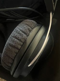Shure srh 1540(like new) $375