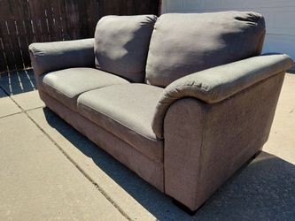 Ikea Couch (delivery available)