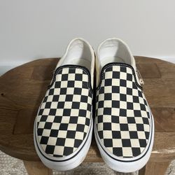 Checkered Van slides - Size 7