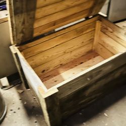 Solid Reclaimed Wood Chest/trunk