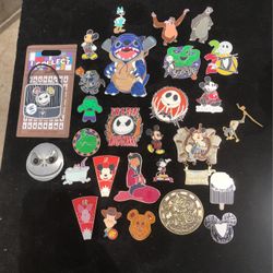 Disney Pins 
