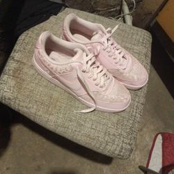 Nike Tennis Shoes Women
