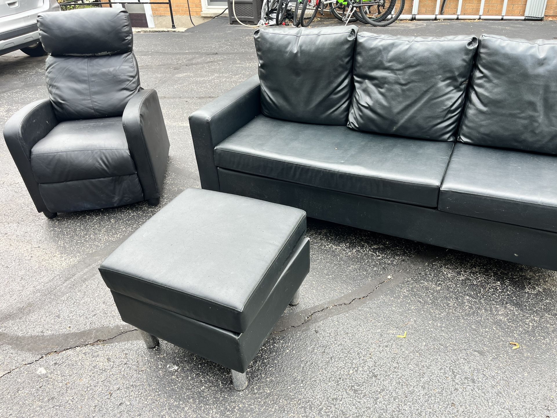 3 Piece Furniture Set. Black Leather.