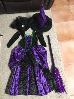 Witch Halloween costume age 6-9