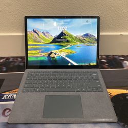 Microsoft Surface Laptop 4 (LIKE NEW)