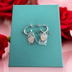 Tiffany’s Dangle Earrings Brand New Never Worn 