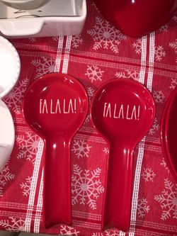 Rae Dunn Serving plates