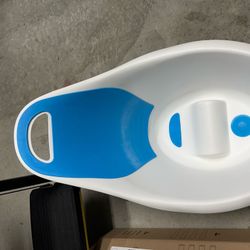 Munchkin Baby Bath tub