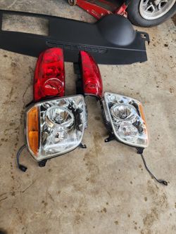 2012 GMC yukon complete set light and dashboard please ask for price thank you