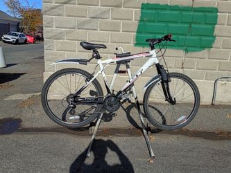 GT AGGRESSOR 2.0 ALUMINUM MOUNTAIN BIKE