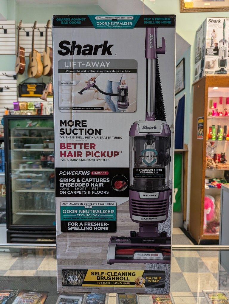 Brand New Shark Lift Away ZD550 Vacuum 