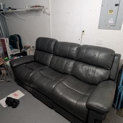 Couch With Recliners 