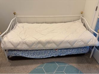 Day Bed with new cover
