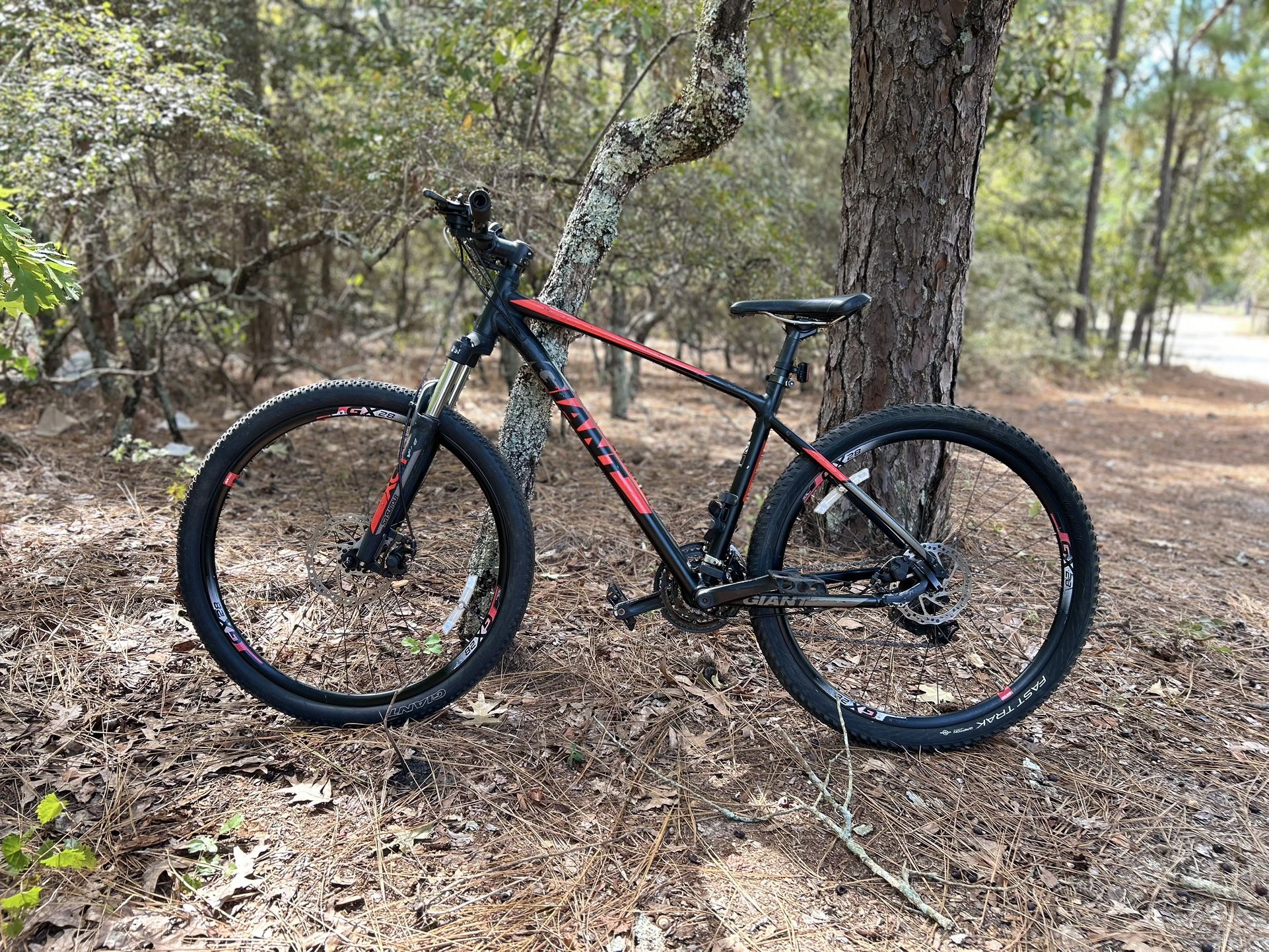 Giant ATX 2 27.5 Mountain Bike Size Medium