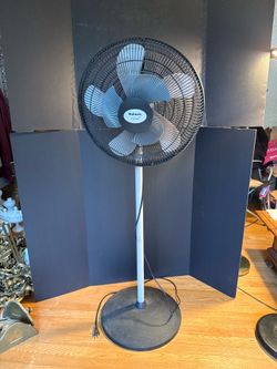 Holmes 2 Cool Standing Fan