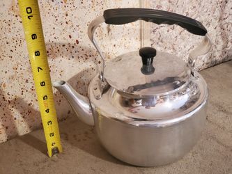 Kettle Metal plolished Aluminum 2.5 litters Soviet Ussr russia 1950's Grooved plastic Handle