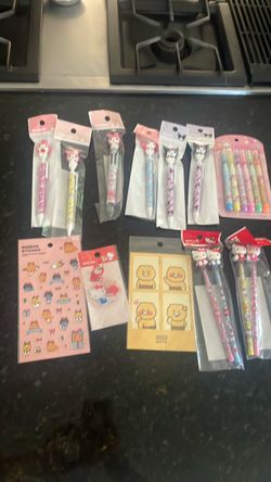 Hello-kitty : pens, pencils, stickers, keychain and marker