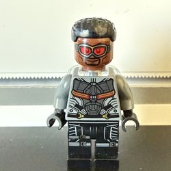 Lego Falcon Sam Wilson Avengers Marvel Superhero Captain America Minifigure sh0929