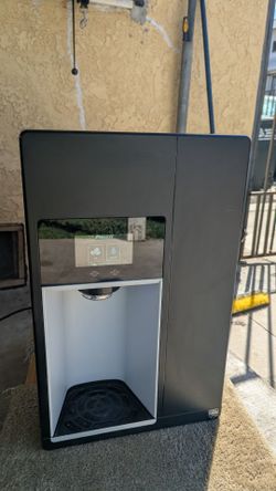 Follet Countertop Ice Maker and Water Dispenser