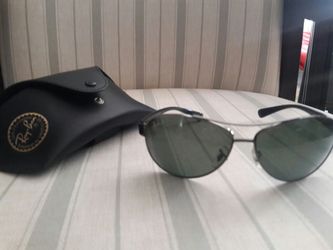 Ray ban aviators style