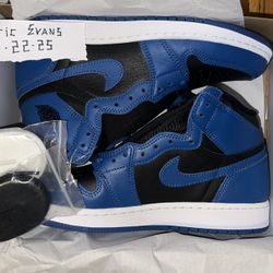 Jordan Retro 1 High “Dark Marina Blue” Size 7 (GS) 