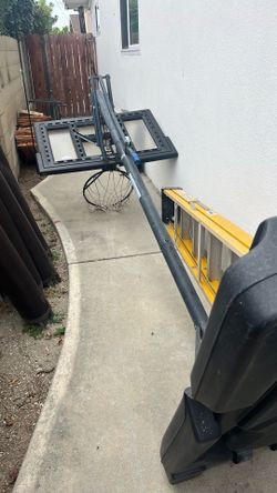Basketball hoop