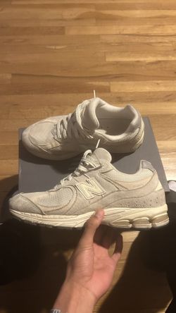 new balance 2002r size 8.5