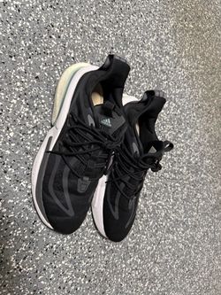 Mens 11.5 Adidas Alphaboost Running Sneakers